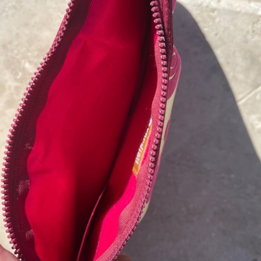 Small Clutch - Picture 3 of 5